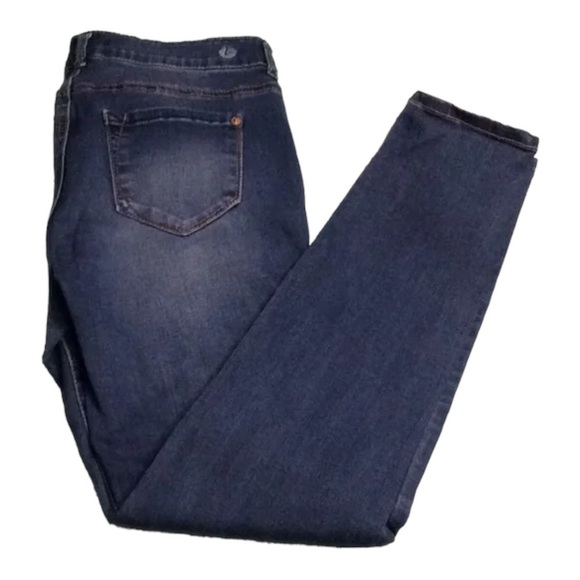 Kenzie jeans Sz 6/28 **** 2 PAIR!! - Picture 2 of 6